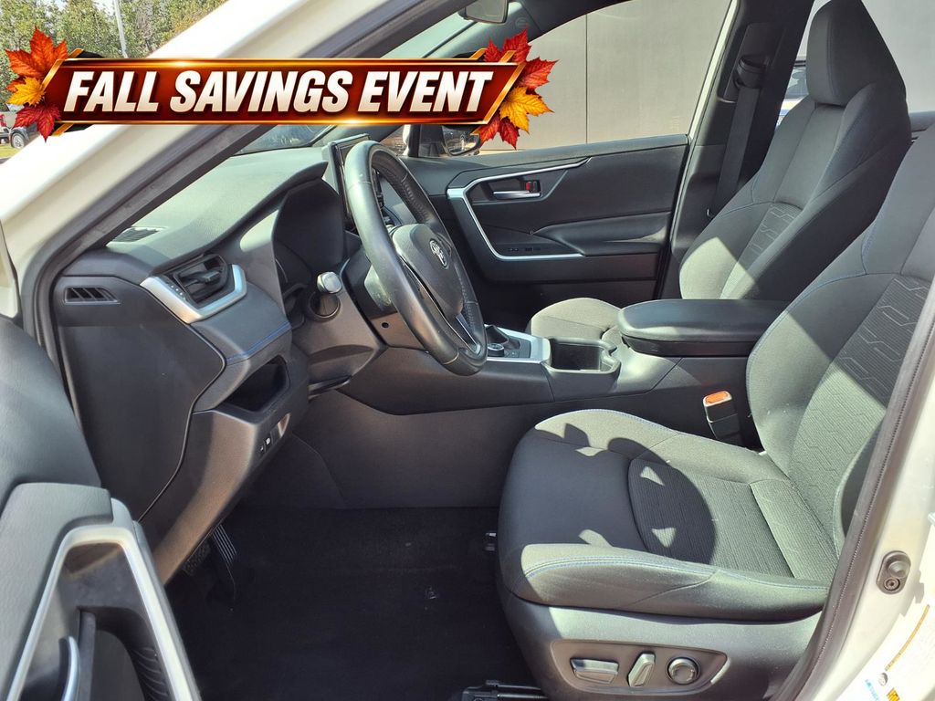 Used 2022 Blizzard Pearl Toyota SE image 10