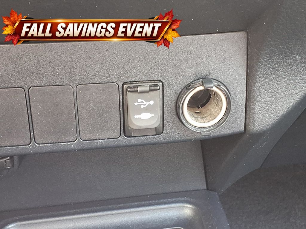 Used 2013 Classic Silver Metallic Toyota XLE image 21
