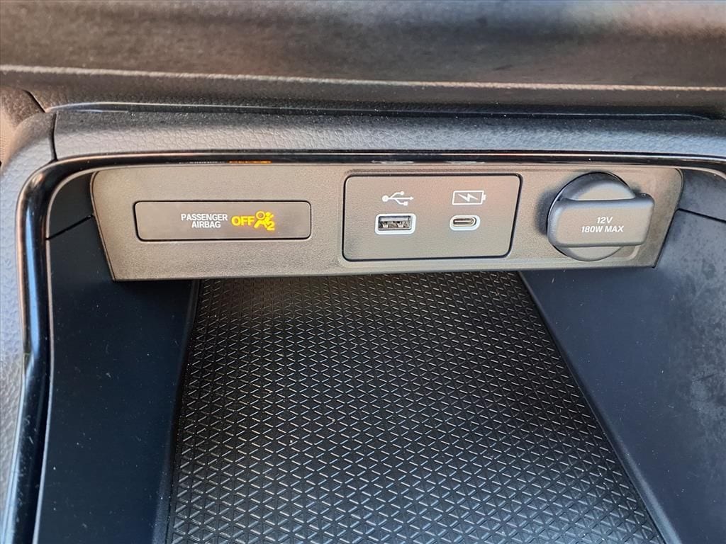 Used 2023  Honda Sport image 21