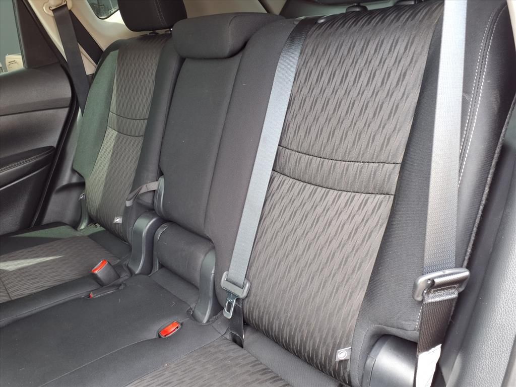 Used 2019 Caspian Blue Metallic Nissan SV image 9