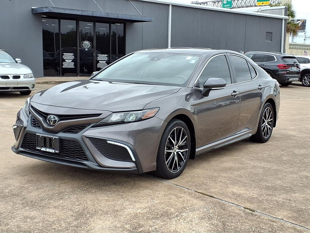 Used 2023 Toyota Camry SE Sedan