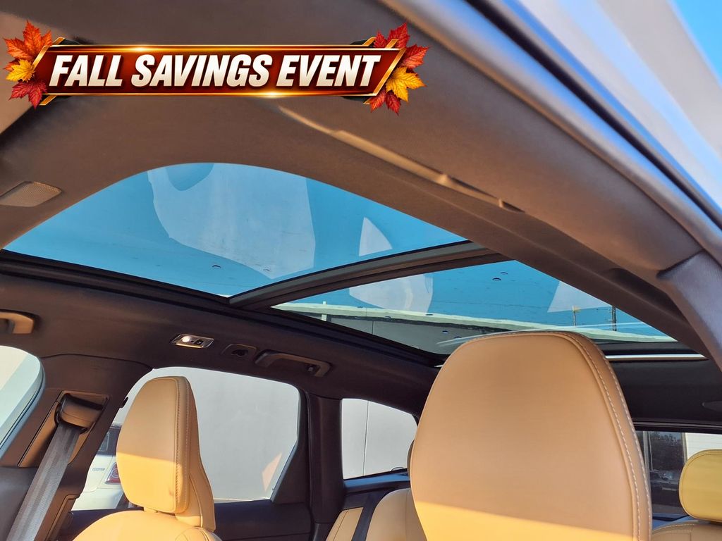 Used 2021 Crystal White Volvo T5 Inscription image 10