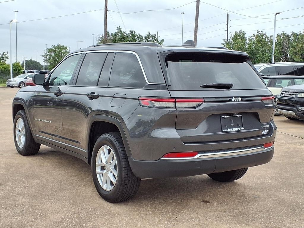 Used 2025 Jeep Grand Cherokee Laredo SUV