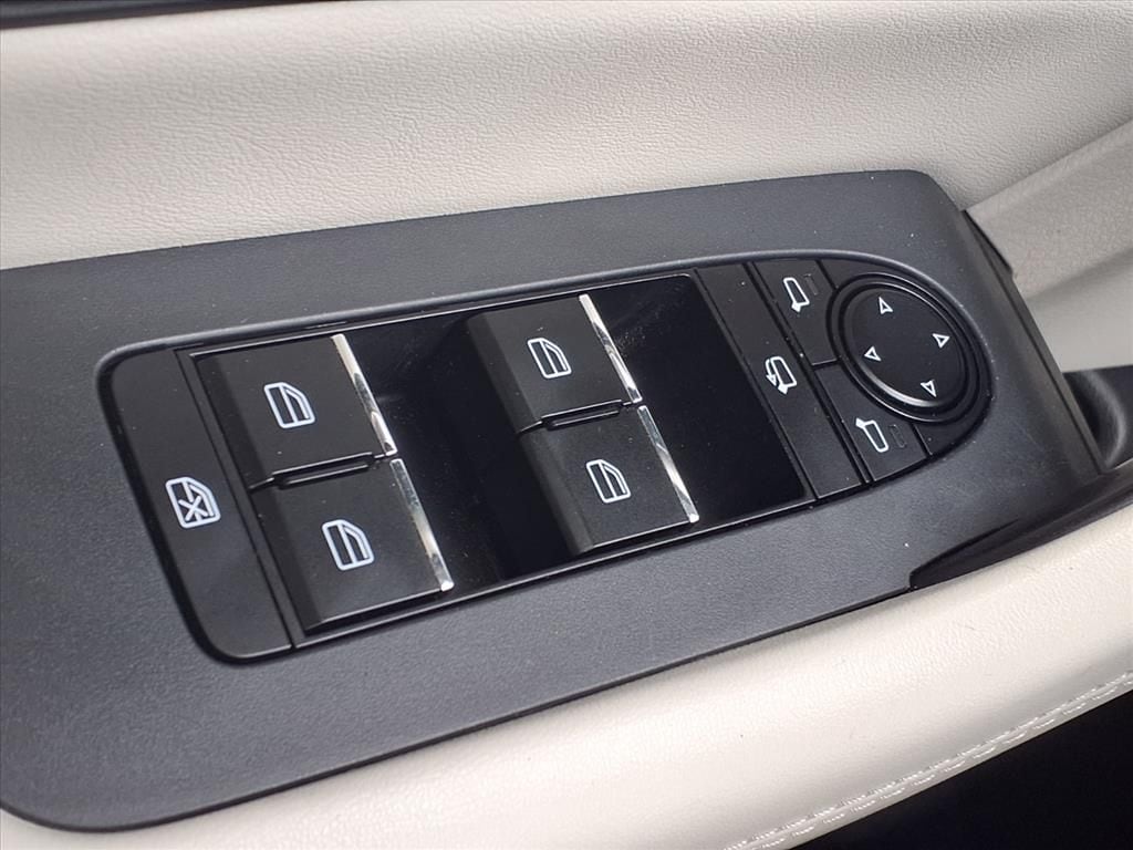 Used 2024 White Mazda 3.3 Turbo Premium Plus image 24