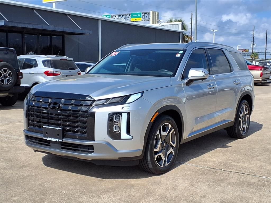 Used 2024 Typhoon Silver Hyundai SEL image 3