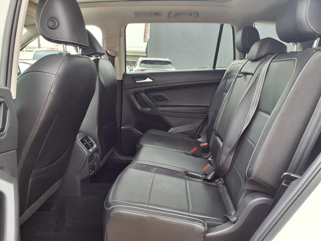 Used 2021 Pure White Volkswagen 2.0T SE image 10