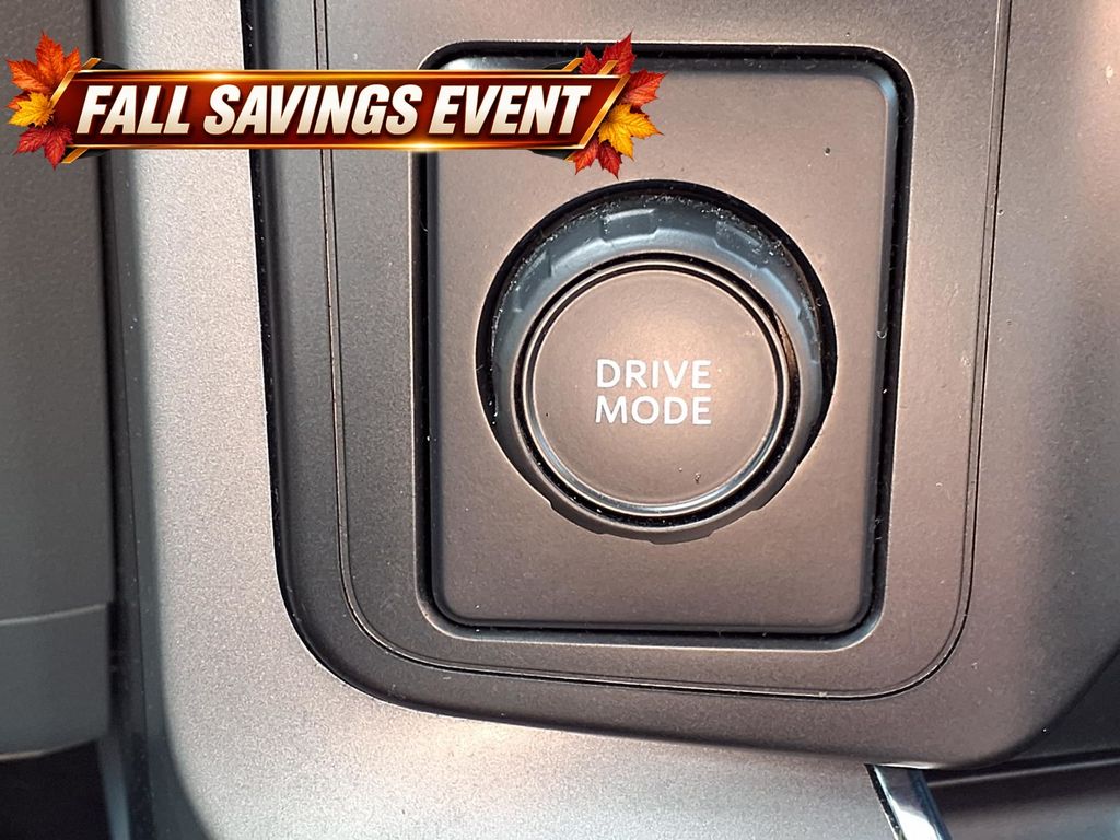 Used 2021 Guard Metallic Ford XLT image 24