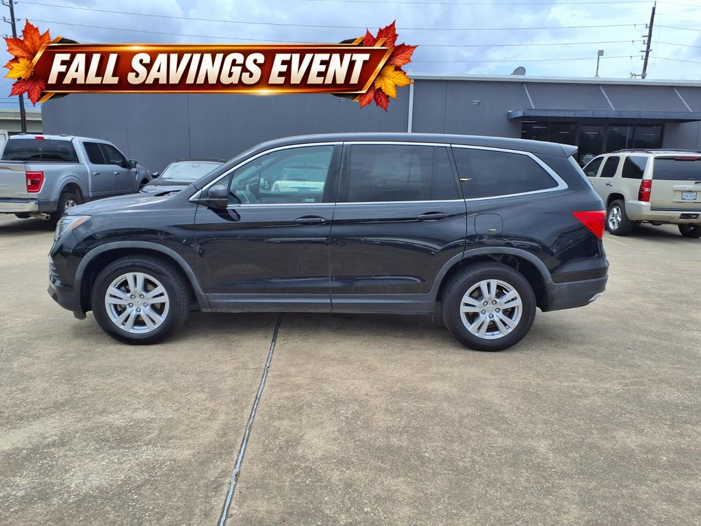 Used 2018 Black Honda LX image 5