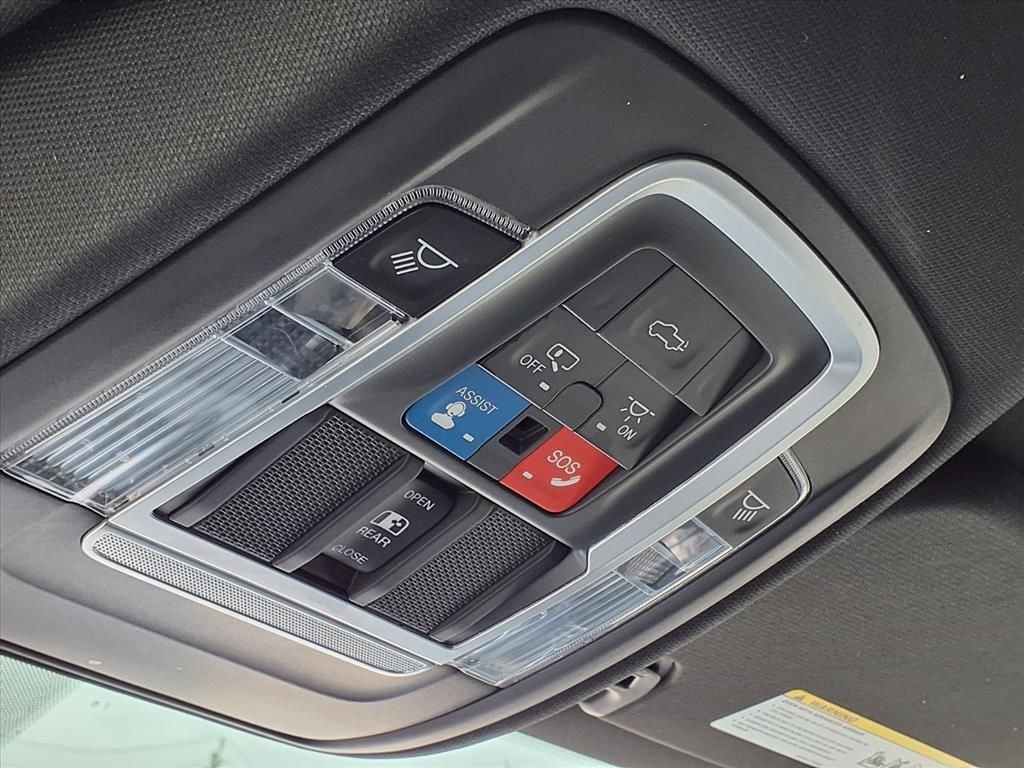 Used 2019 Maximum Steel Metallic Clearcoat Ram Laramie image 29