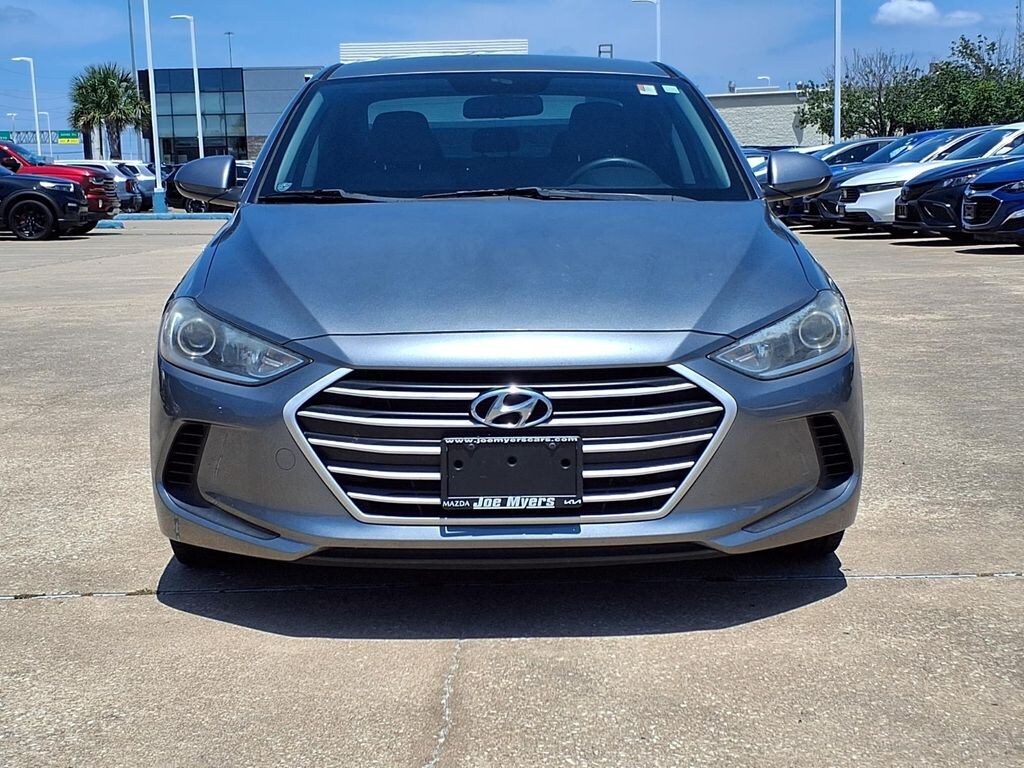 Used 2017 Hyundai Elantra SE Sedan