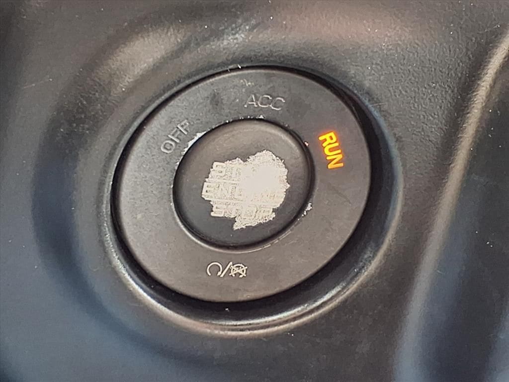 Used 2021 Granite Crystal Metallic Clearcoat Jeep Overland image 18