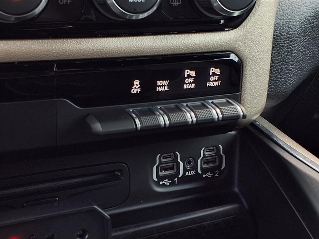 Used 2019 Maximum Steel Metallic Clearcoat Ram Laramie image 26