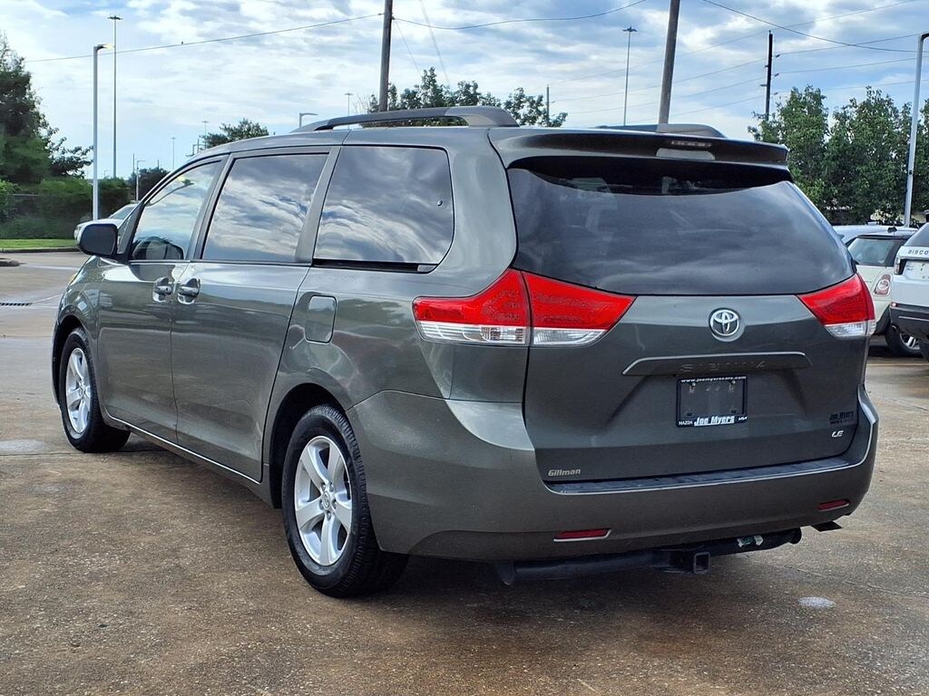 Used 2014 Toyota Sienna LE Minivan/Van