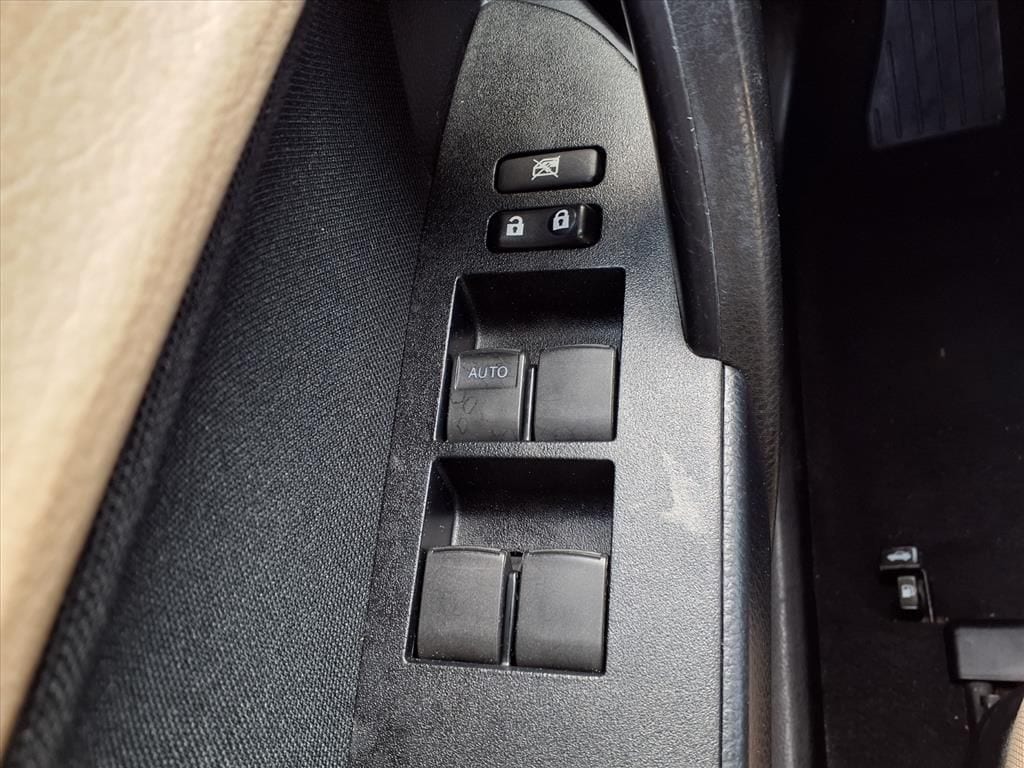 Used 2016 Super White Toyota LE image 23