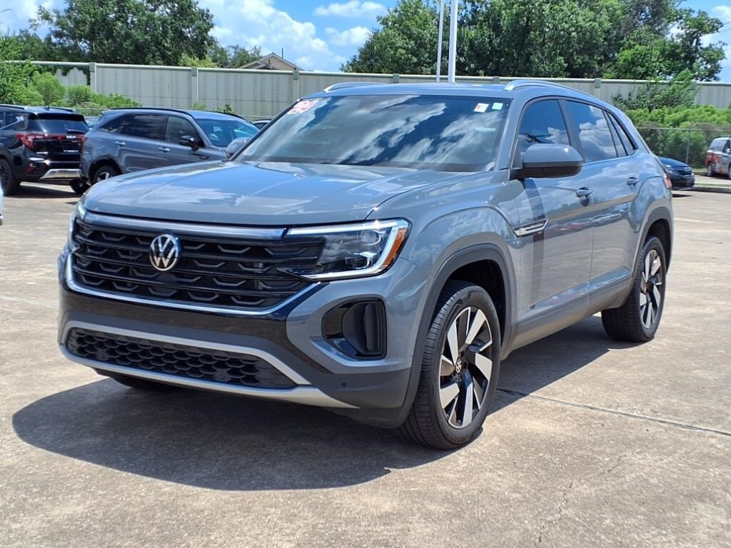 Used 2024 Volkswagen Atlas Cross Sport 2.0T SE w/Technology SUV