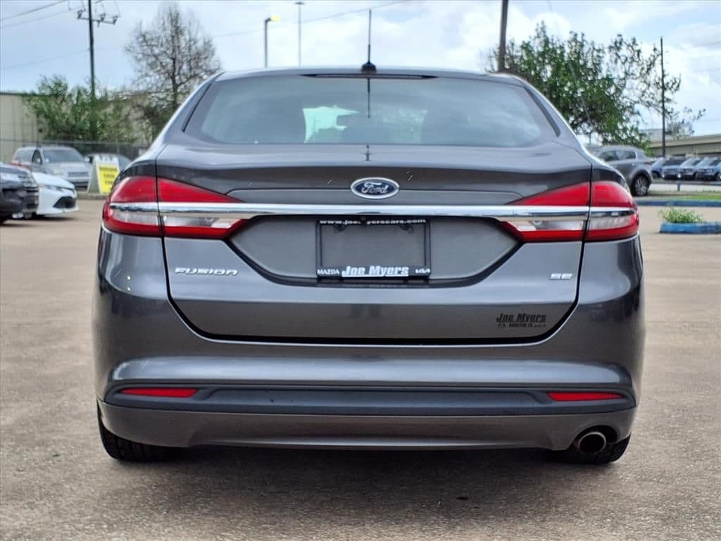 Used 2017 Magnetic Ford SE image 6