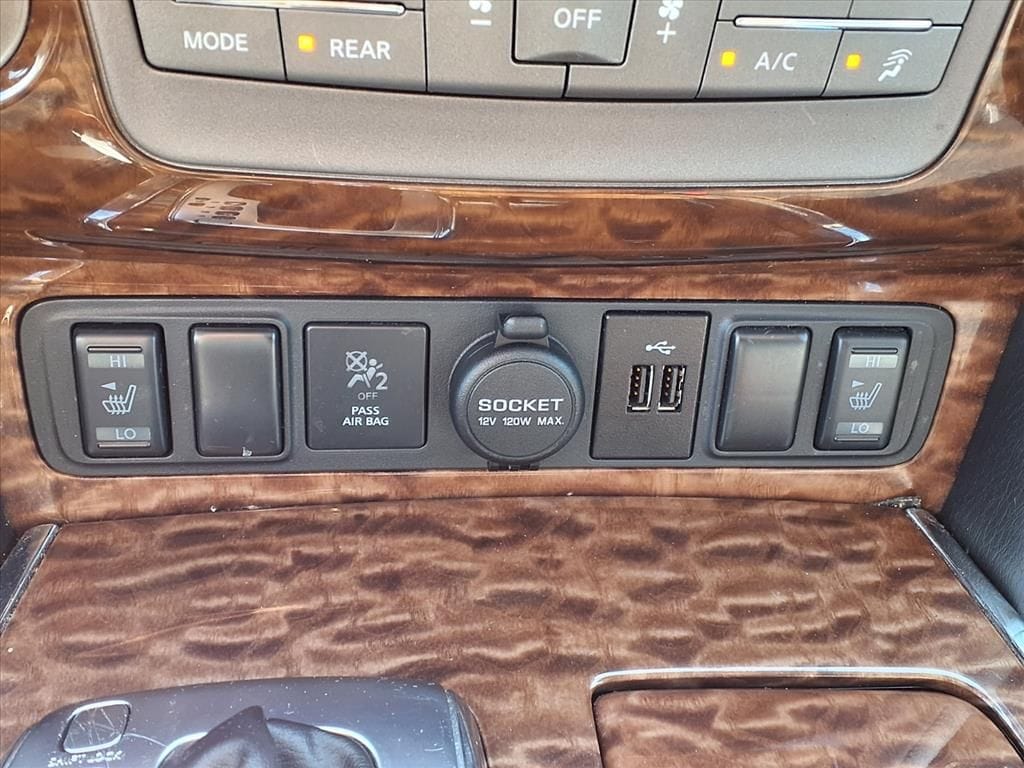 Used 2020 Gun Metallic Nissan SL image 17