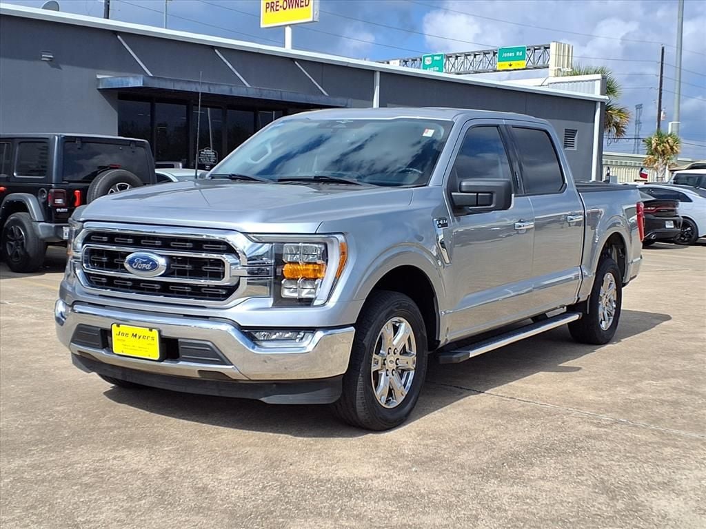 Used 2023 Iconic Silver Metallic Ford XLT image 3