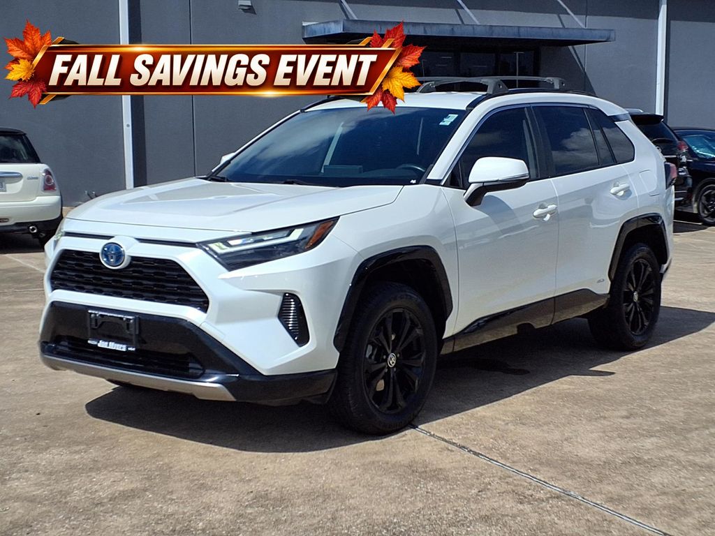 Used 2022 Blizzard Pearl Toyota SE image 3