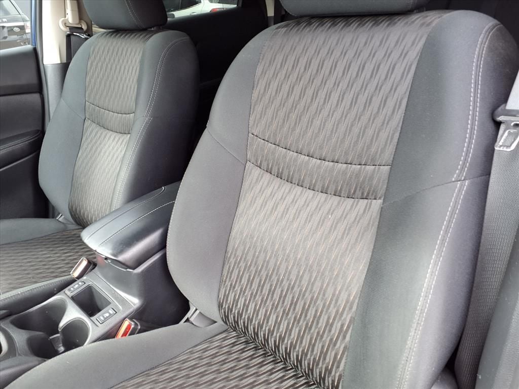 Used 2019 Caspian Blue Metallic Nissan SV image 7