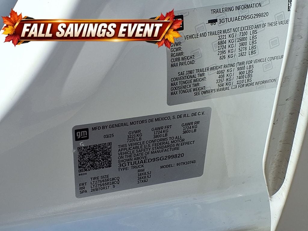 Used 2025 Summit White GMC Pro image 13