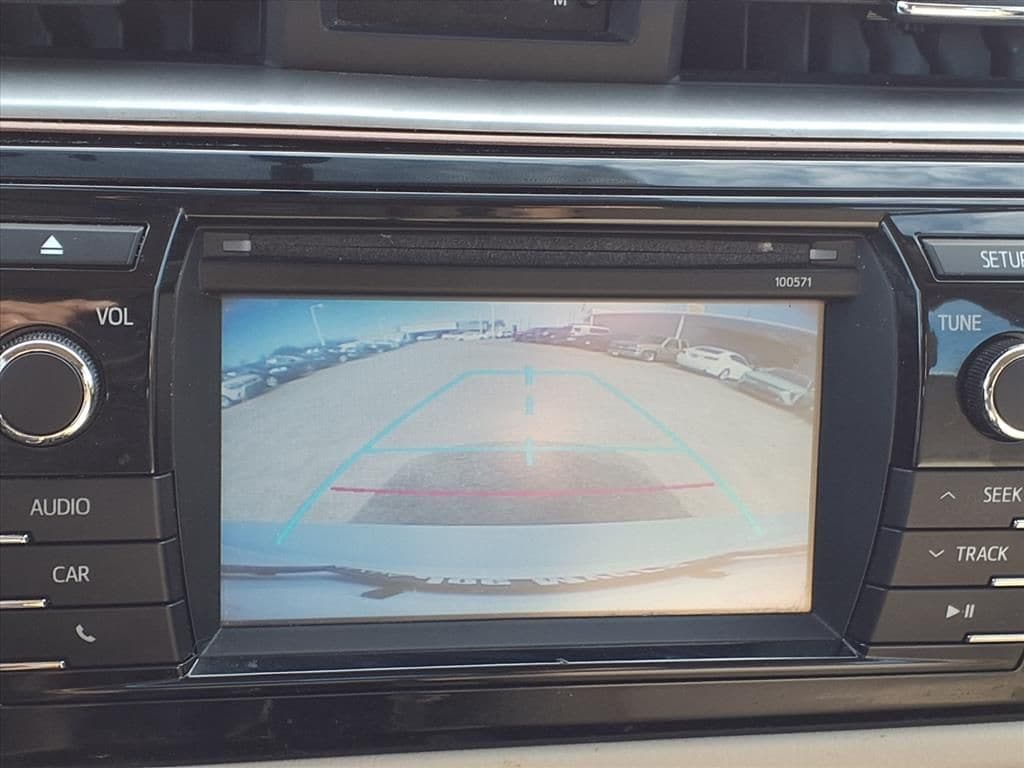 Used 2016 Super White Toyota LE image 29