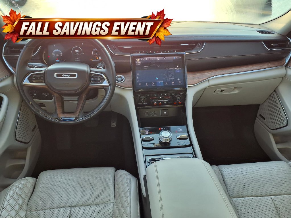 Used 2022 Diamond Black Crystal Pearlcoat Jeep Summit image 9
