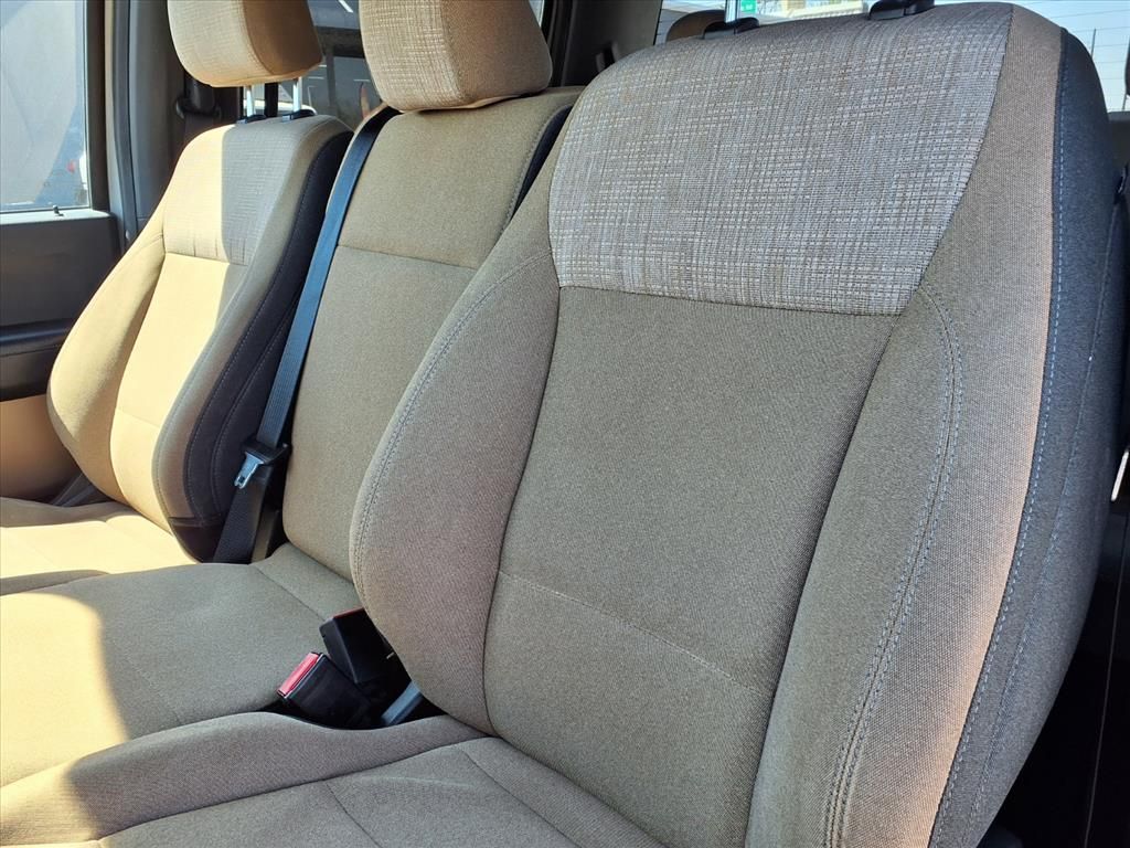 Used 2023 Avalanche Ford XLT image 7