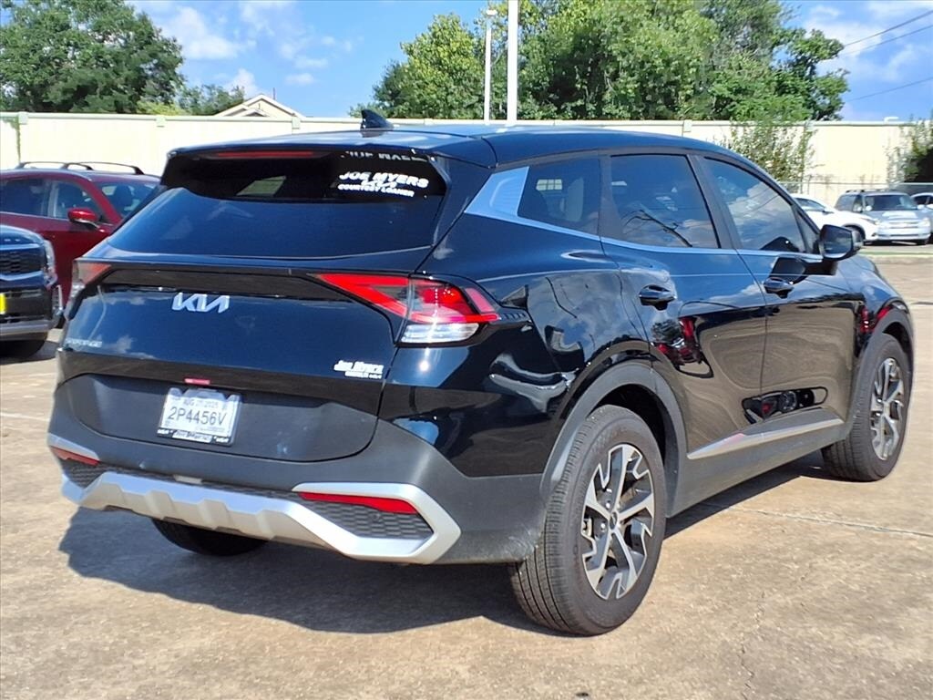 2025 Kia Sportage EX photo 3