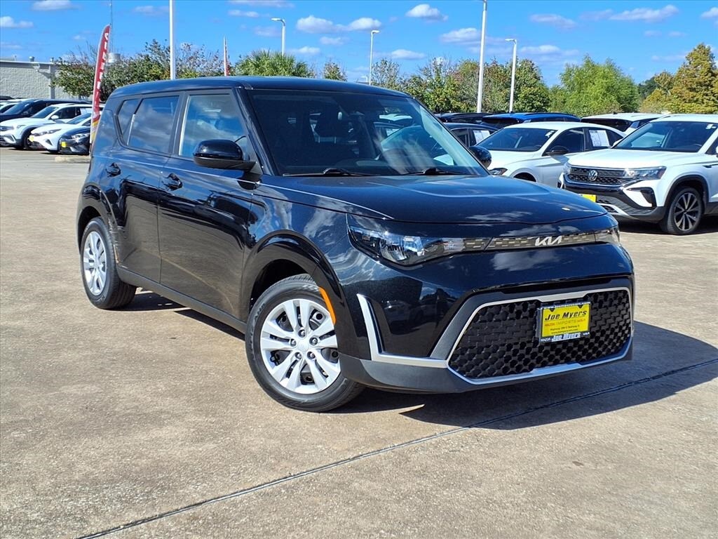 Used 2023 Kia Soul LX Hatchback