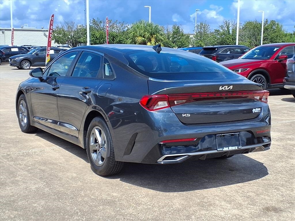 2023 Kia K5 LXS photo 3