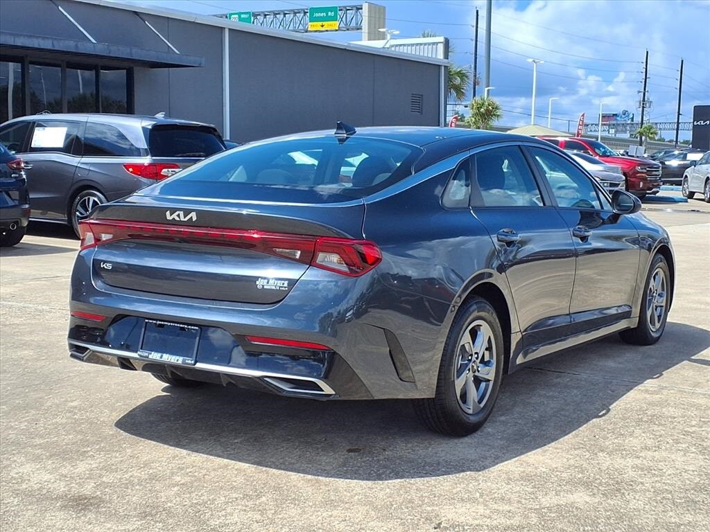 2023 Kia K5 LXS photo 4
