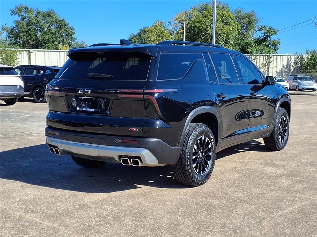 2024 Chevrolet Traverse Z71 photo 4