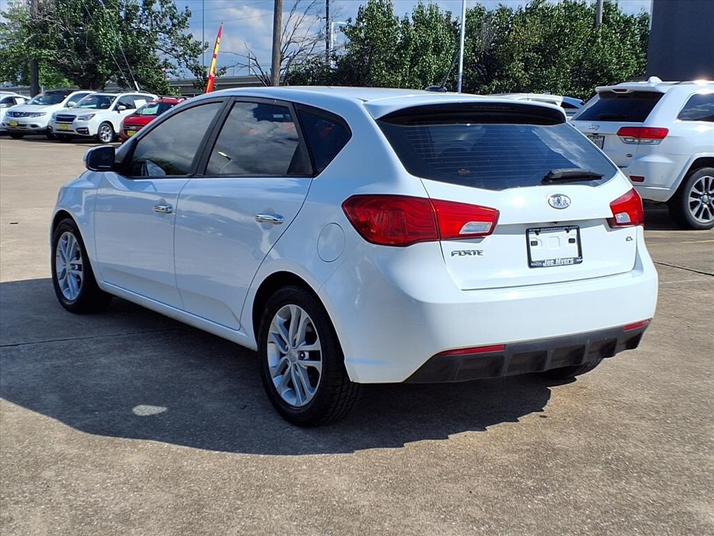 2012 Kia Forte EX photo 3
