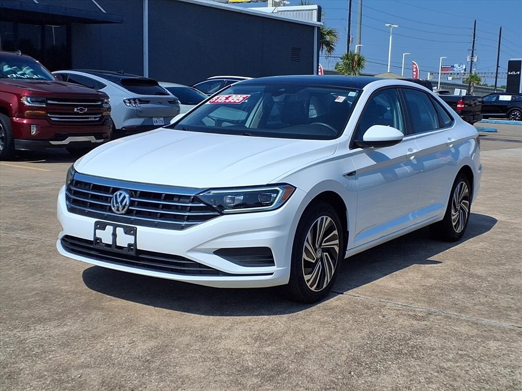2020 Volkswagen Jetta SEL photo 2