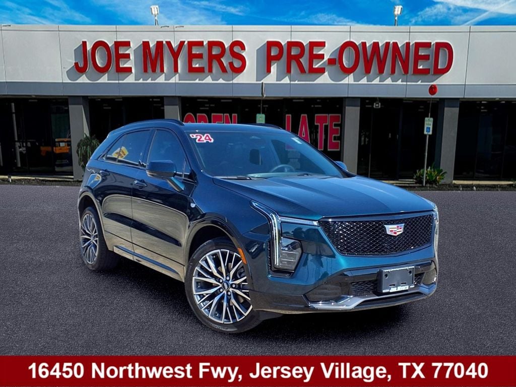 2024 Cadillac XT4 Sport's photo
