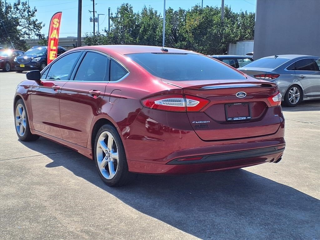 2014 Ford Fusion SE photo 3
