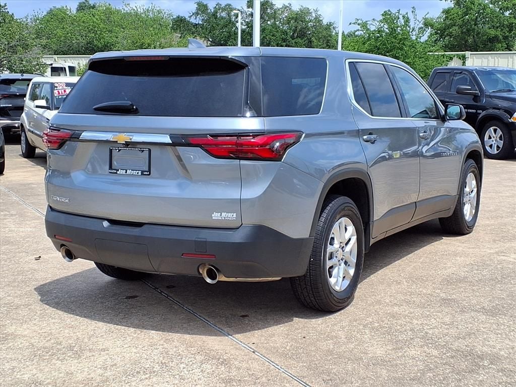 Used 2023 Chevrolet Traverse LS SUV