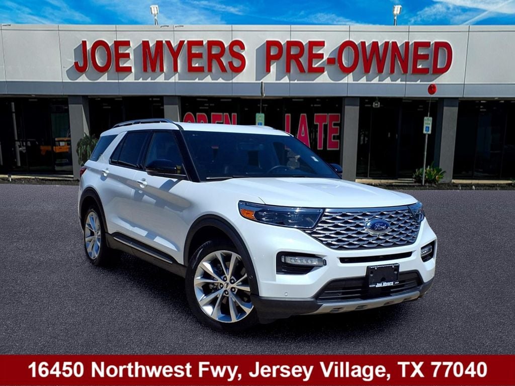 2023 Ford Explorer Platinum HEV's photo