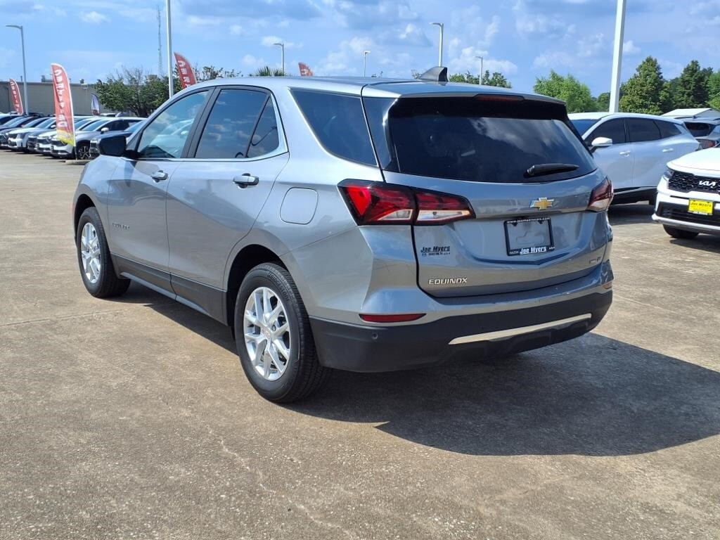 2024 Chevrolet Equinox LT photo 3