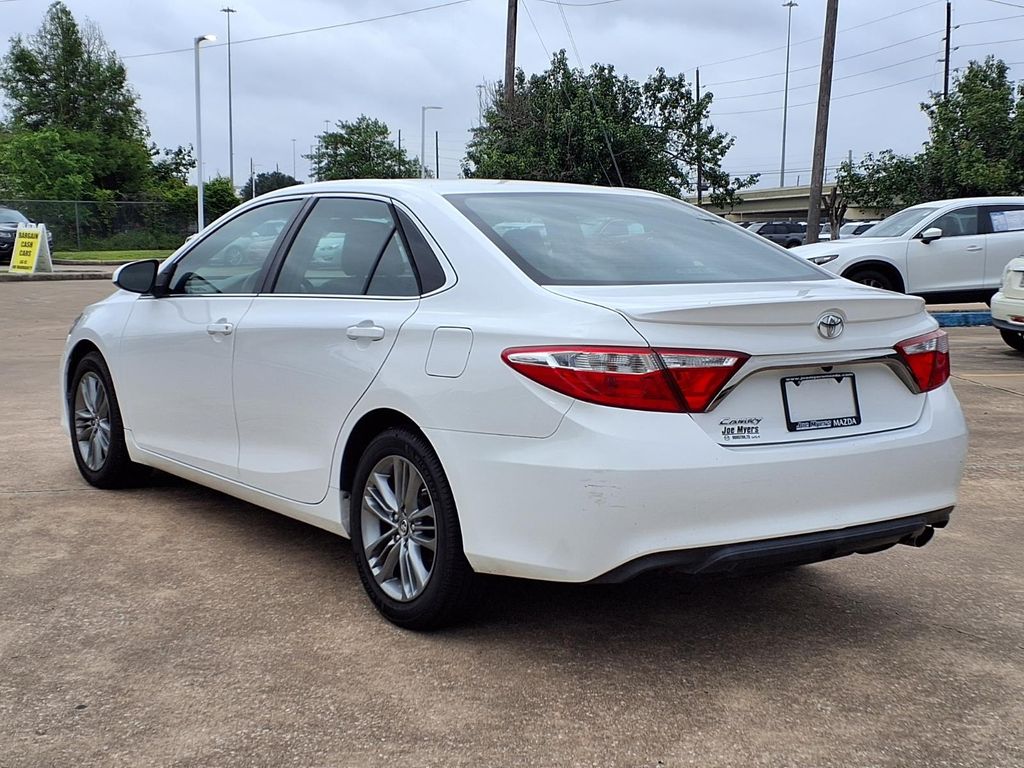 Used 2015 Toyota Camry SE with VIN 4T1BF1FK1FU488944 for sale in Jersey Village, TX