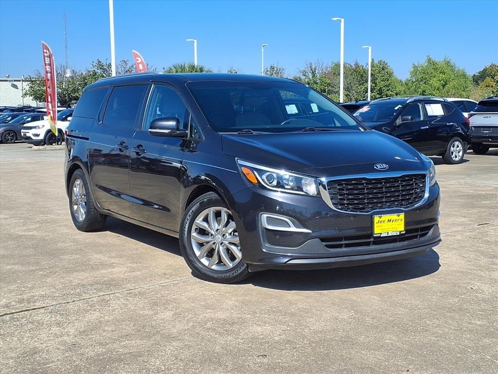 Used 2021 Kia Sedona LX Van Passenger Van