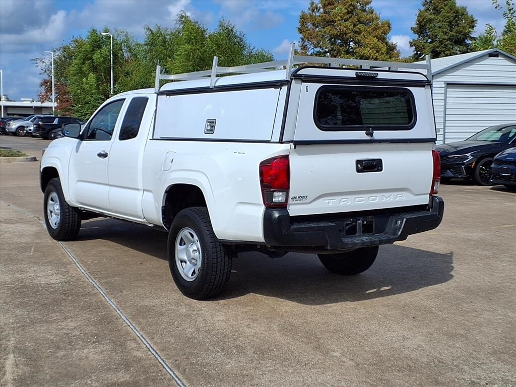 2022 Toyota Tacoma SR photo 3