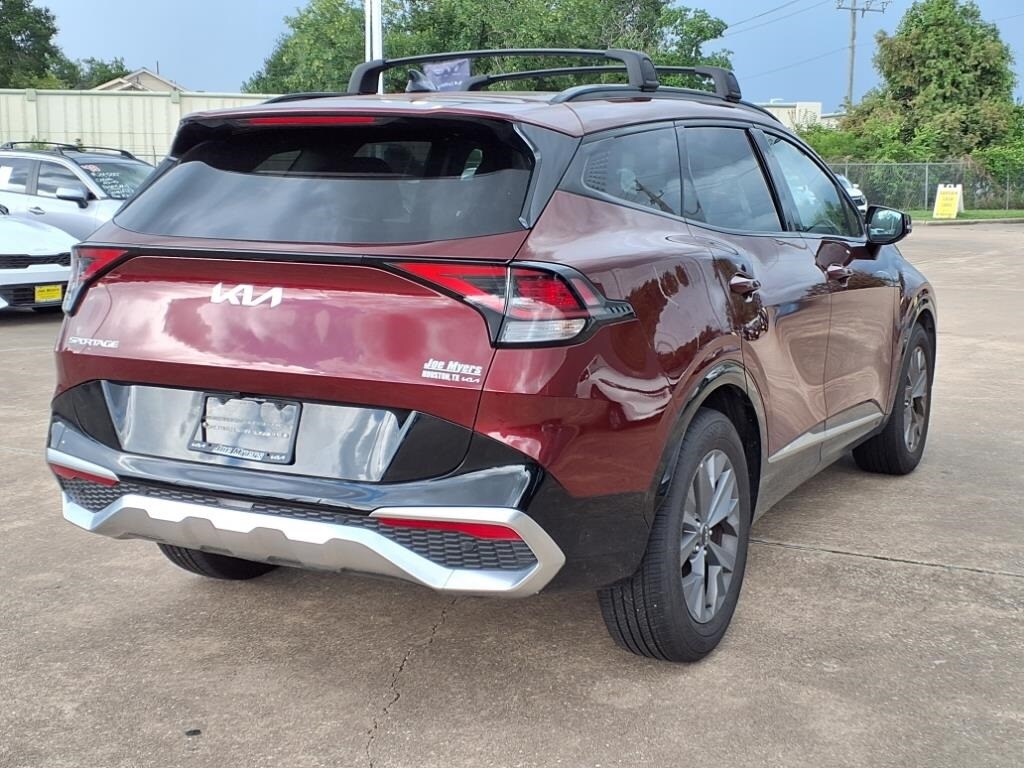 2025 Kia Sportage SX photo 3