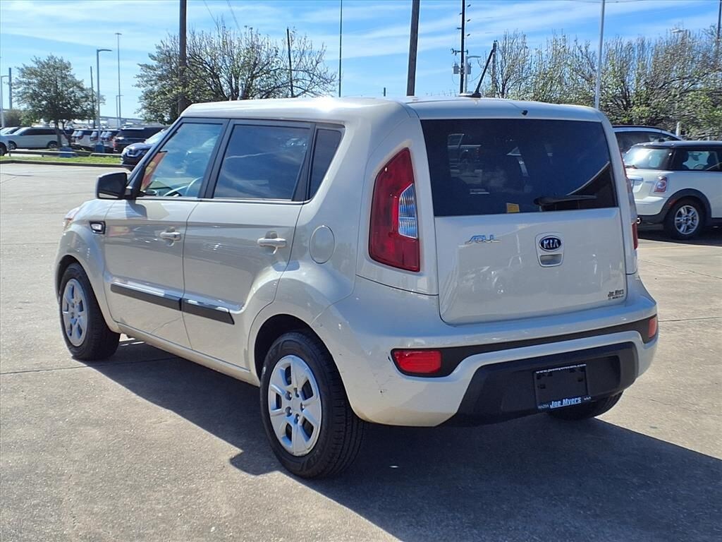 Used 2012 Kia Soul Base Hatchback