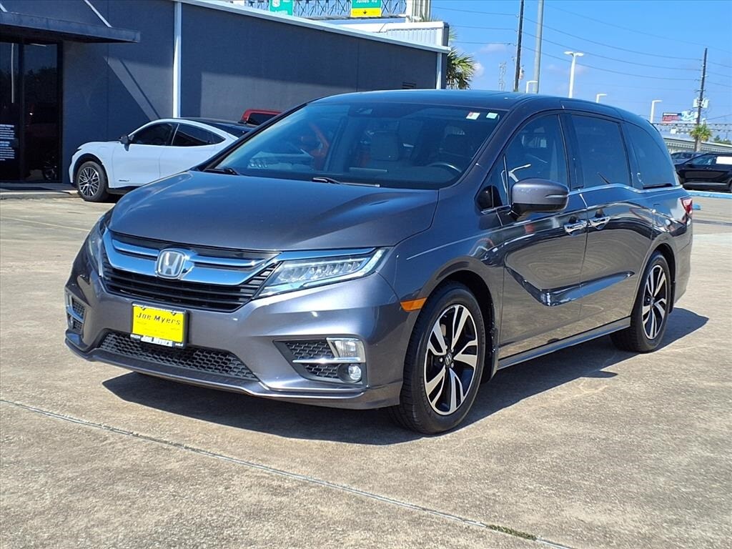 2019 Honda Odyssey Elite photo 2