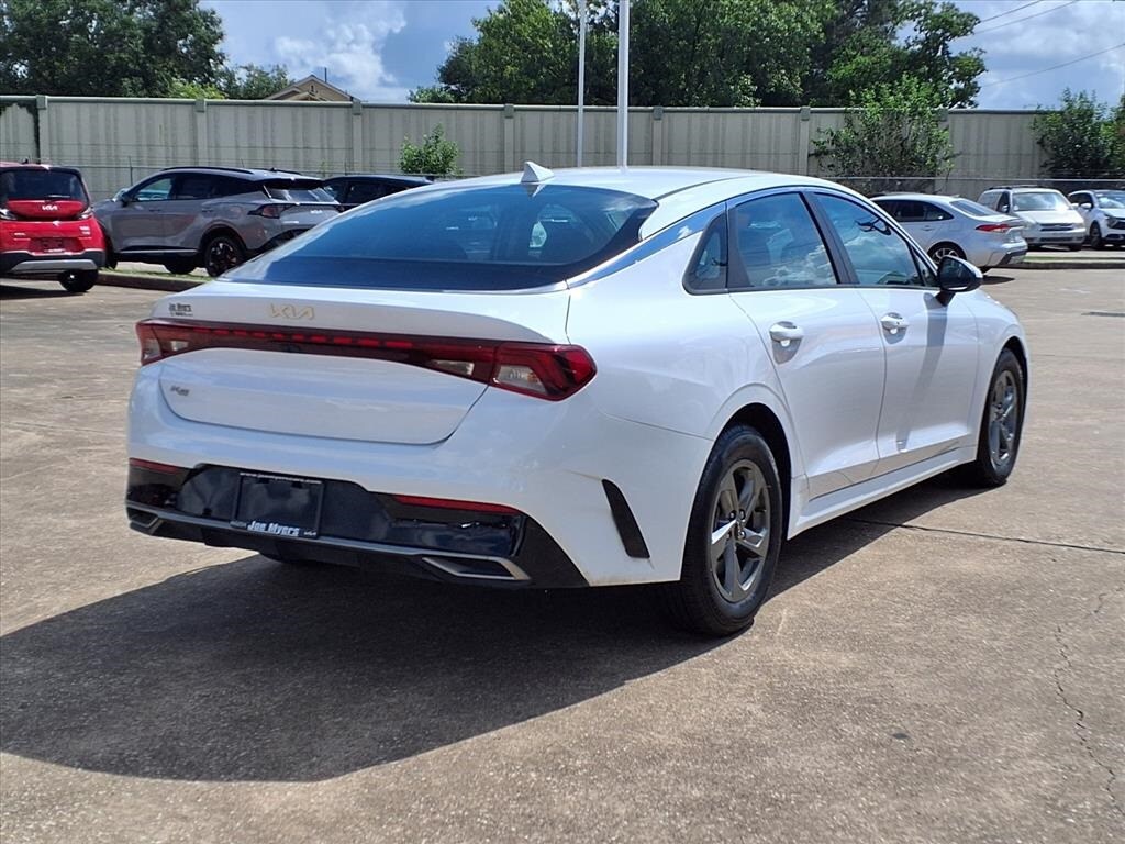 2022 Kia K5 LXS photo 3