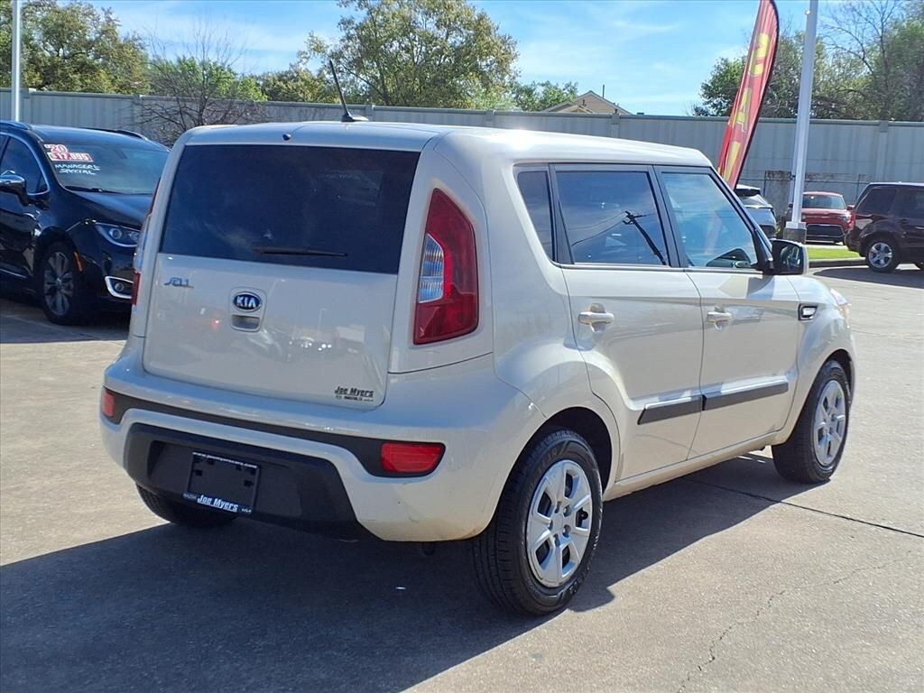 Used 2012 Kia Soul Base Hatchback