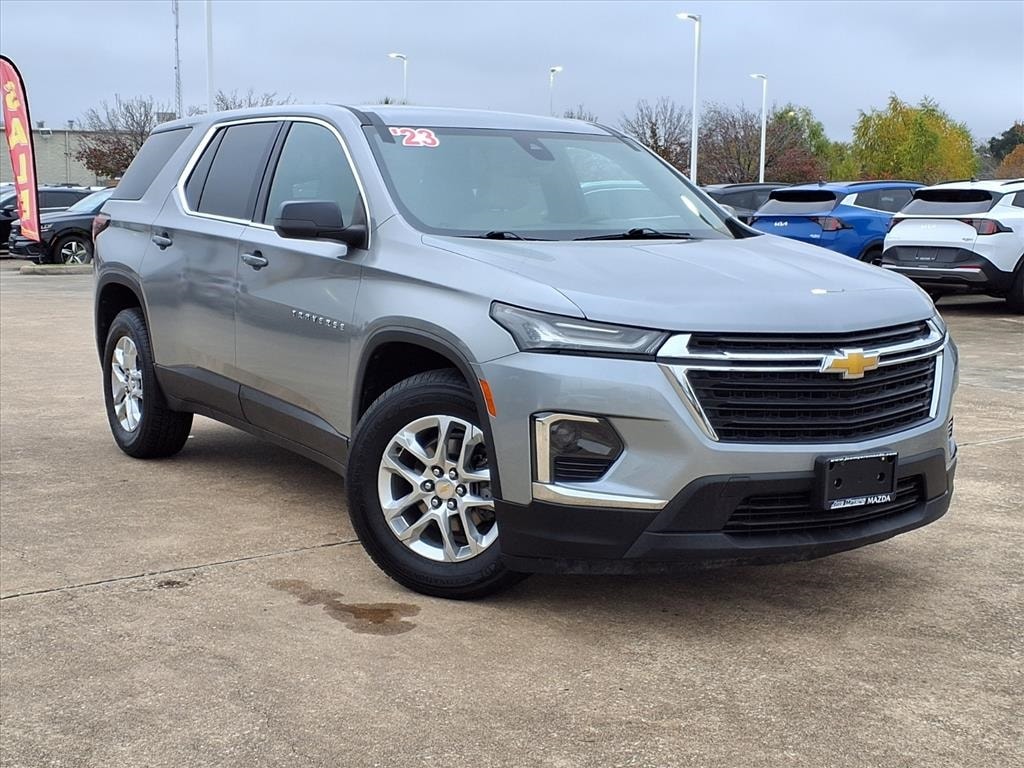2023 Chevrolet Traverse LS