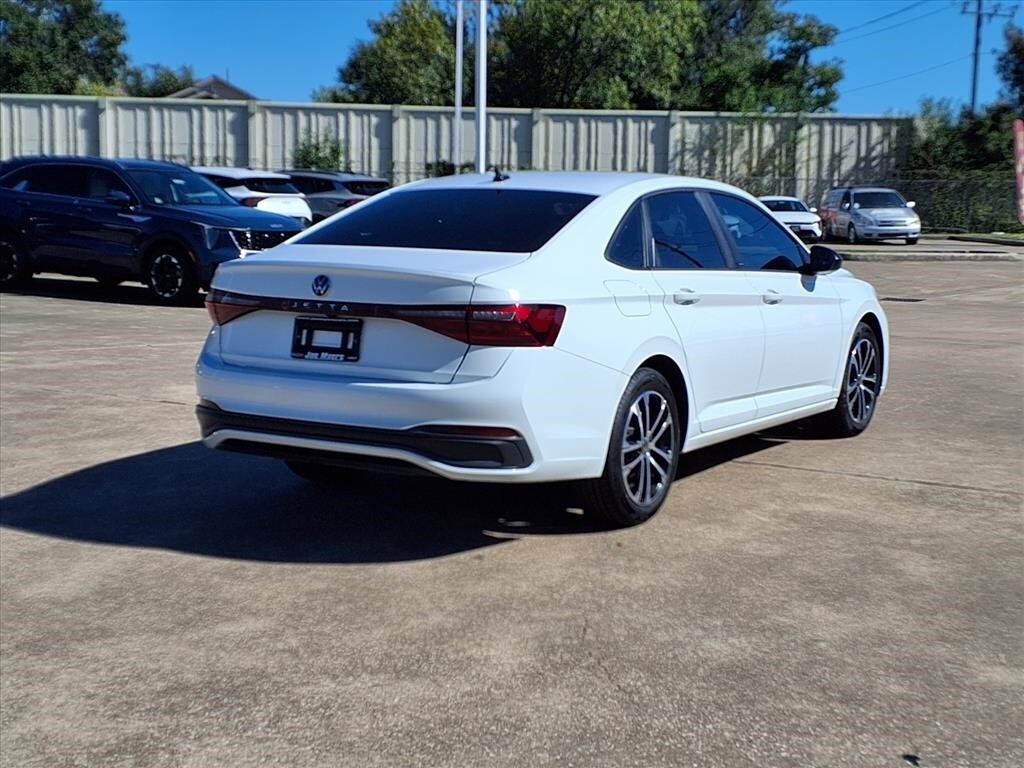 2025 Volkswagen Jetta 1.5T Sport photo 3